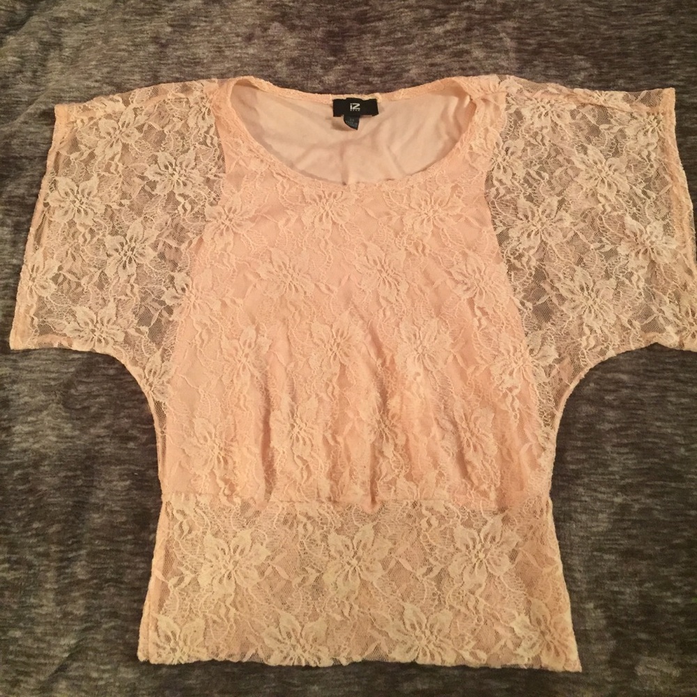 Cute light pink t-shirt/tank byer size xs